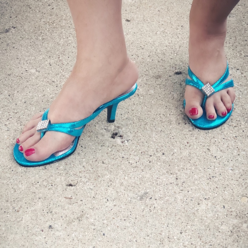 Nina Kitten Heel Metallic Slide Sandal